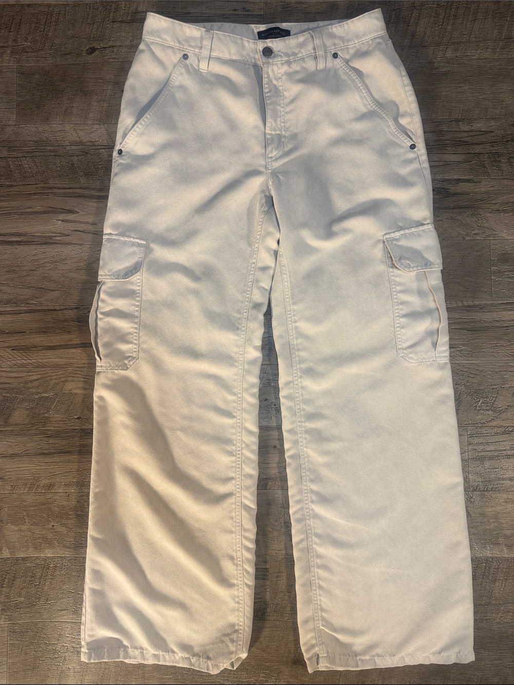 Banana Republic Wide Leg Cargo Pants in Off-White